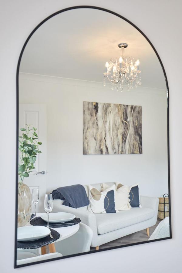 نورويش Stylish 2 Bed Apartment With Beautiful Garden المظهر الخارجي الصورة