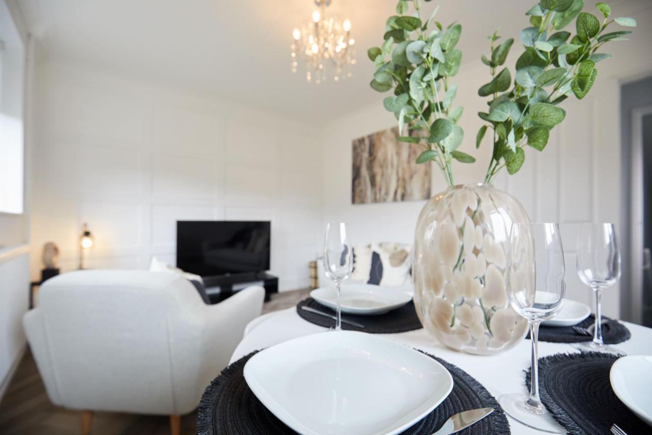 نورويش Stylish 2 Bed Apartment With Beautiful Garden المظهر الخارجي الصورة